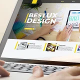 企業の強みを伝える見やすいホームページデザイン: クリーン＆シンプルな成功のコツ